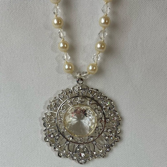 Vintage Monet Faux Pearl Necklace with Ornate Crystal Pendant 15 Inch Adjustable - Picture 12 of 15